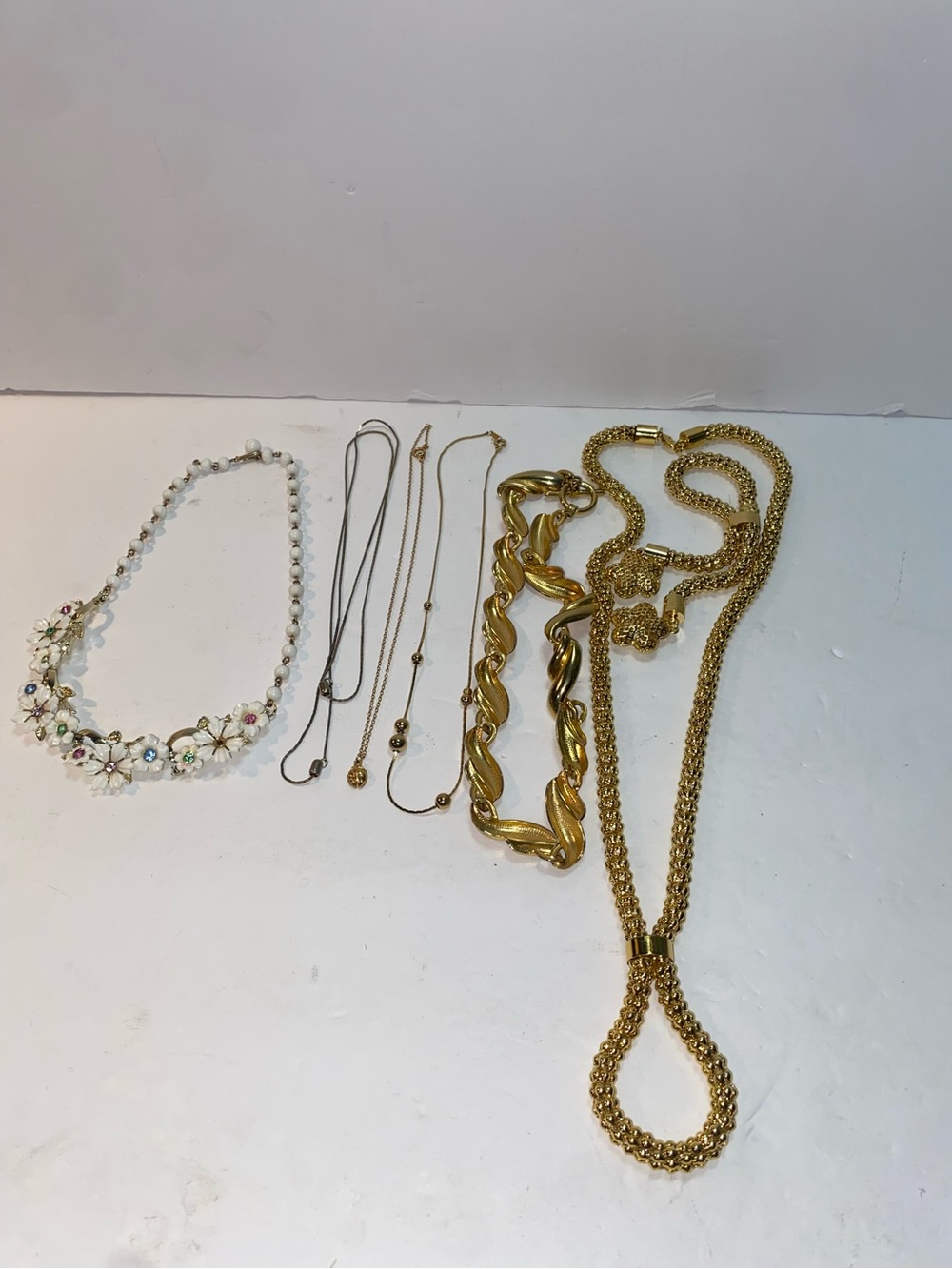 Gold tone jewellery lot mixed necklaces #1